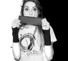 Vota l’immagine preferita per il lancio del merchandising targato Loft Cafe mettendo mi piace!